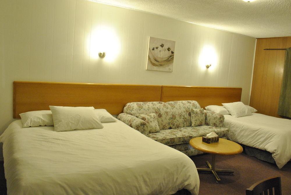 Neepawa Motel Экстерьер фото