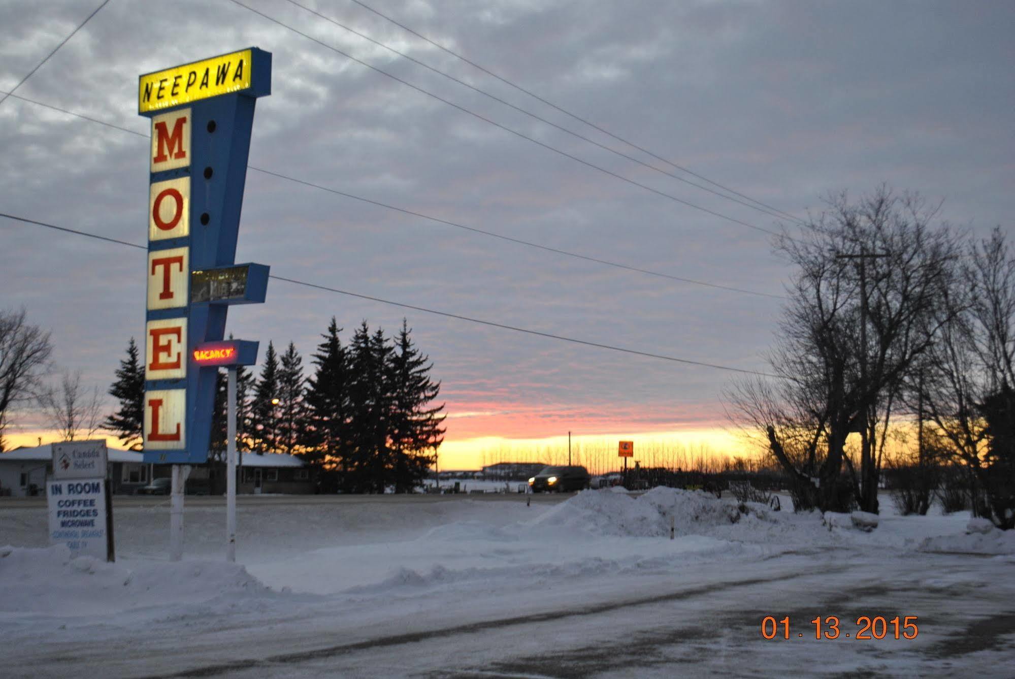 Neepawa Motel Экстерьер фото
