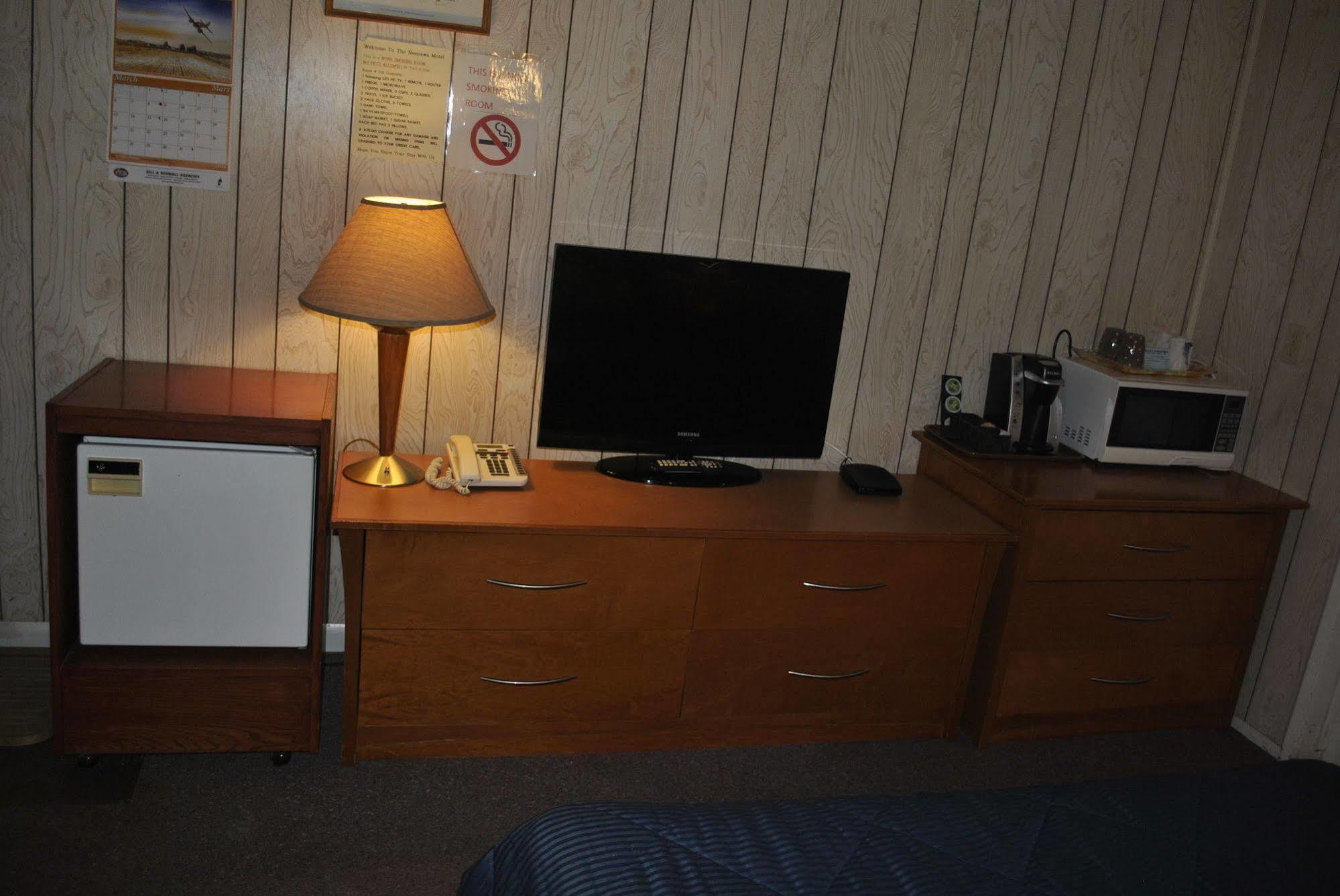 Neepawa Motel Экстерьер фото