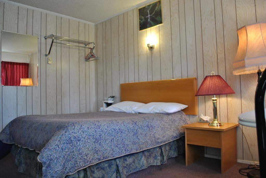 Neepawa Motel Экстерьер фото